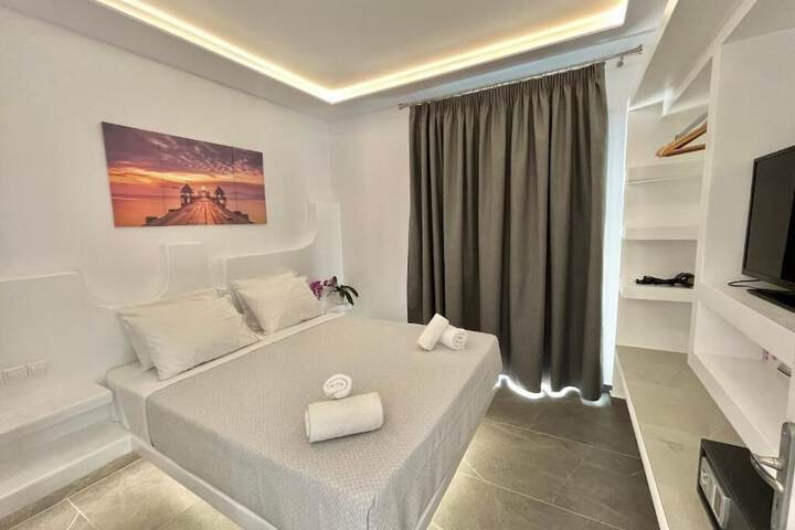 Room 6 of 49