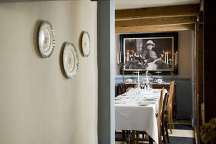 Dining 13 of 61