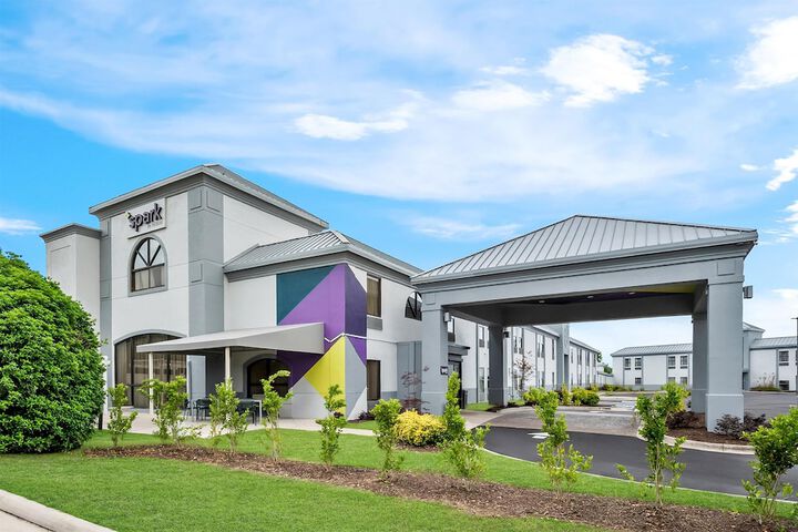 Spark by Hilton Spring Lake Fayetteville in Spring Lake, NC