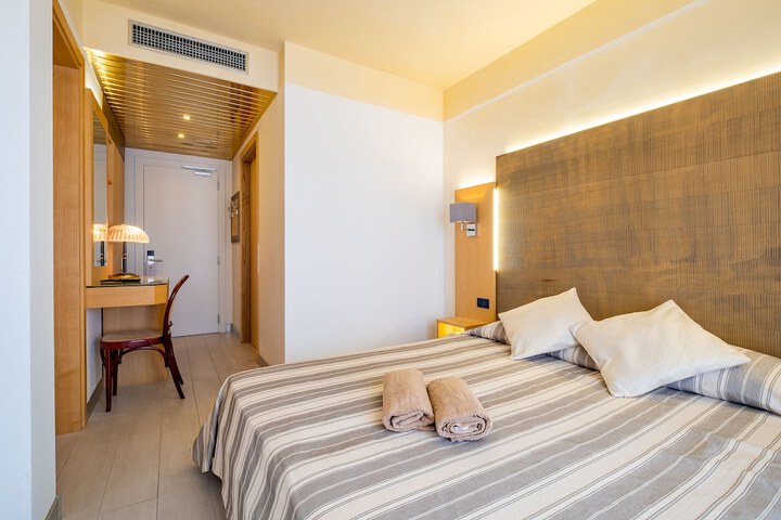 Room 47 of 92