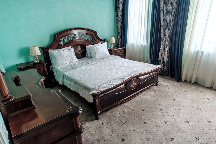 Room 100 of 131