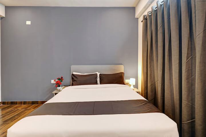 Room 13 of 20
