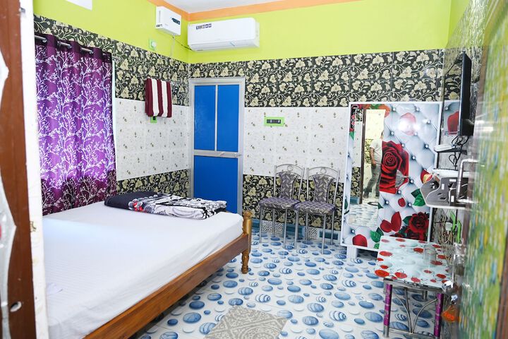Room 12 of 22