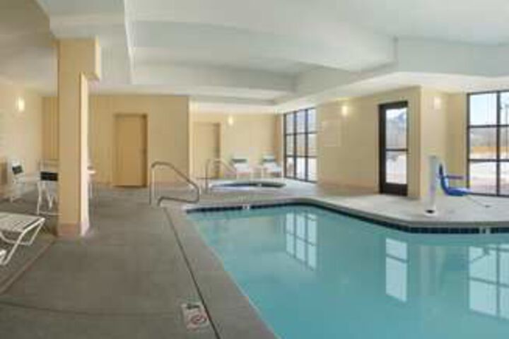 Pool Hotel