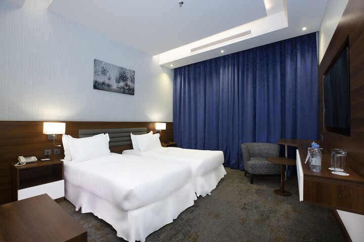 Room 14 of 39