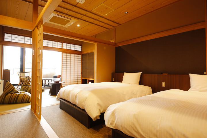 Room 5 of 36