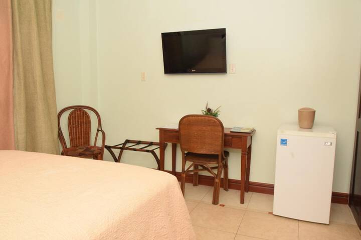 Room 10 of 48