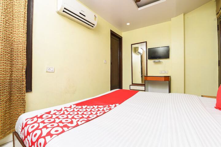 Room 13 of 29