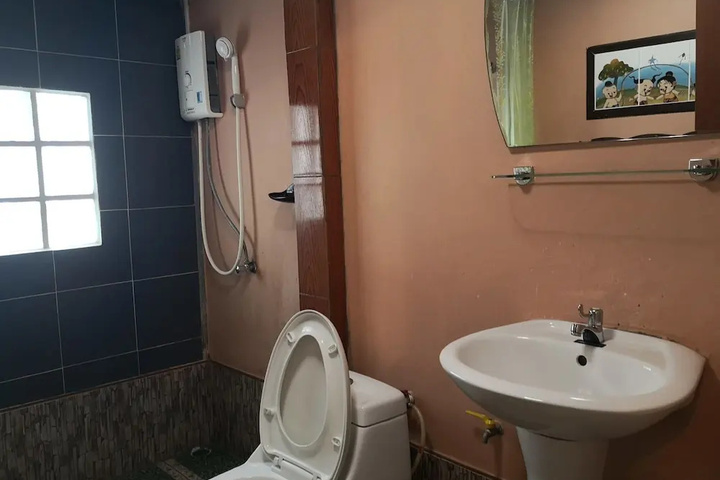 Room 7 of 13