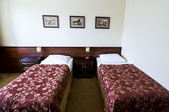 Room 5 of 81