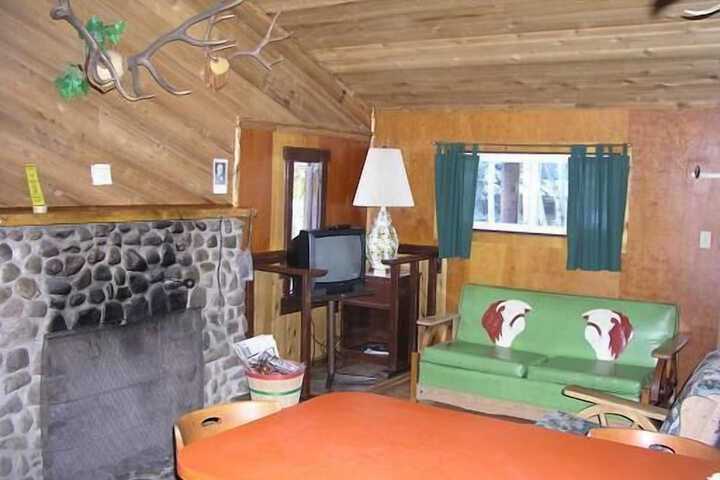 Room 83 of 218