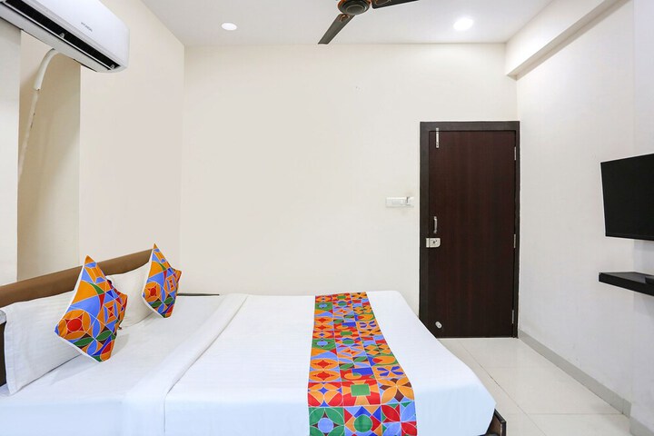 Room 14 of 26