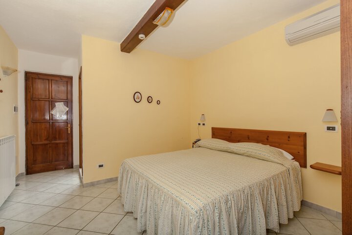 Room 30 of 66
