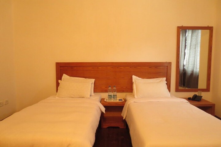 Room 7 of 17