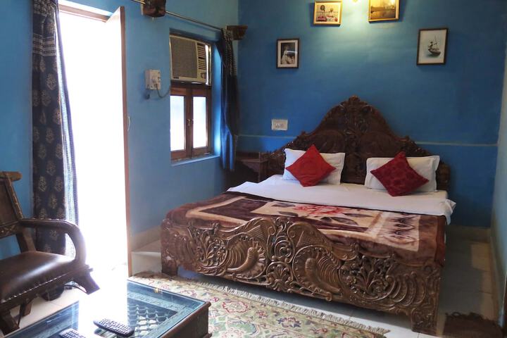 Room 19 of 74