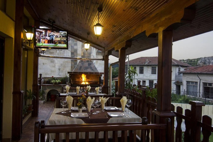 restaurant