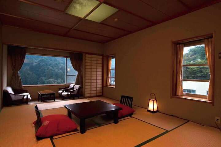 Room 14 of 41
