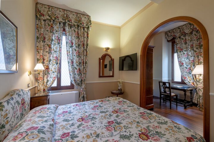 Room 27 of 75