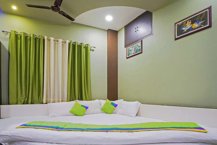 Room 15 of 19