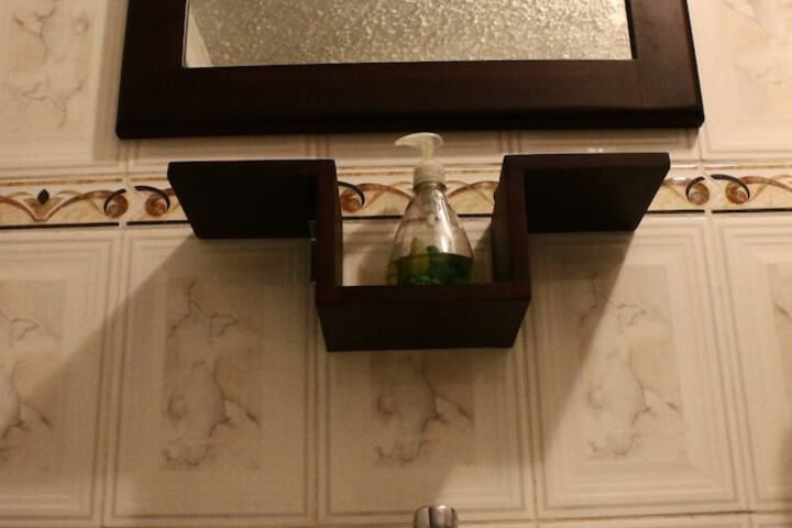 Room 13 of 22