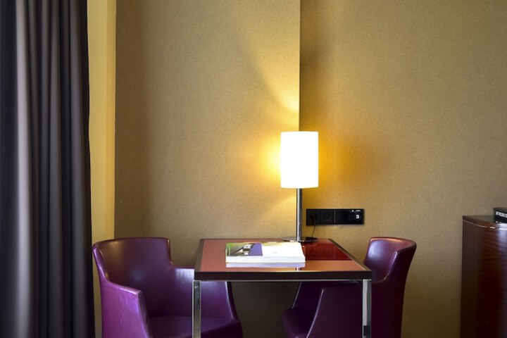 Room 56 of 107