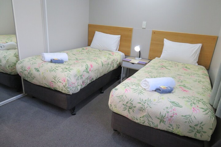 Room 32 of 74