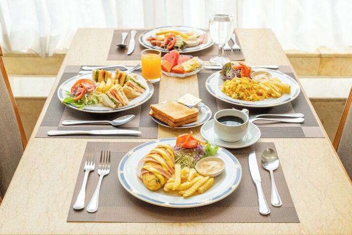 Breakfast/Coffee Service 109 of 140