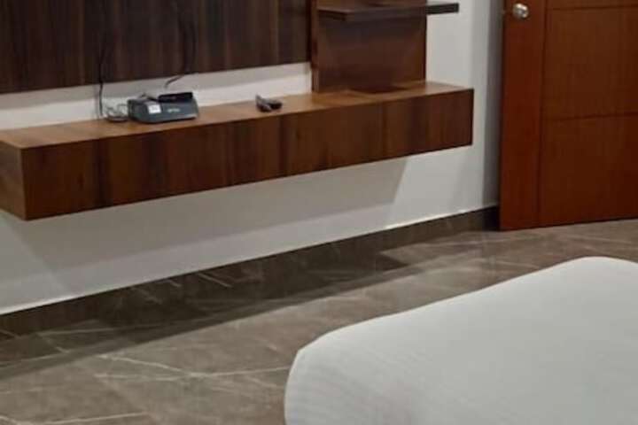 Hotel 16 of 18
