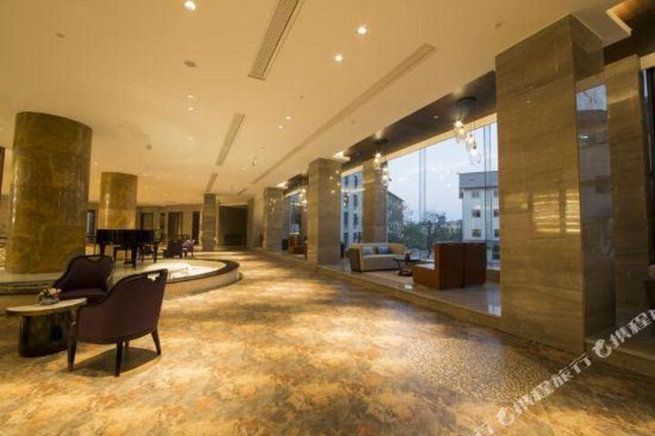 Junlan Jiangshan International Holiday Hotel