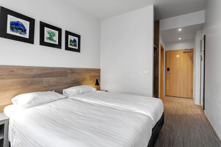Room 15 of 78