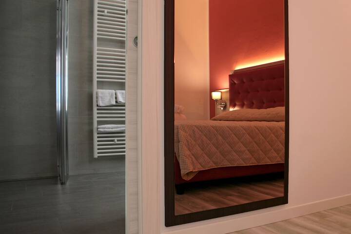 Room 2 of 38