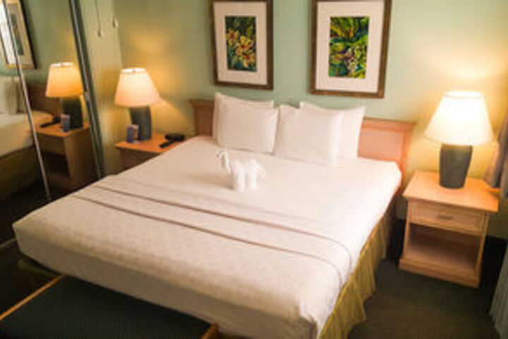 Room 6 of 15