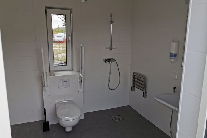 Room 15 of 19