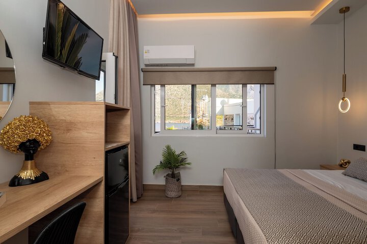 Room 28 of 54