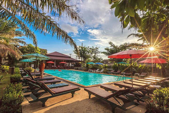 Hotel with Pool