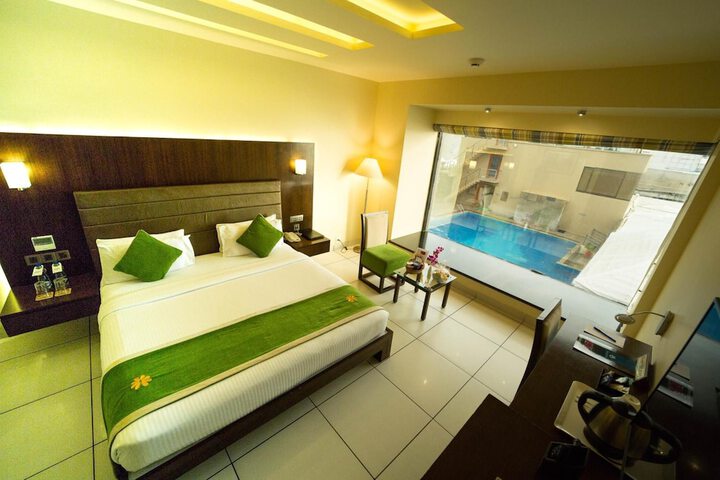 Room 17 of 47