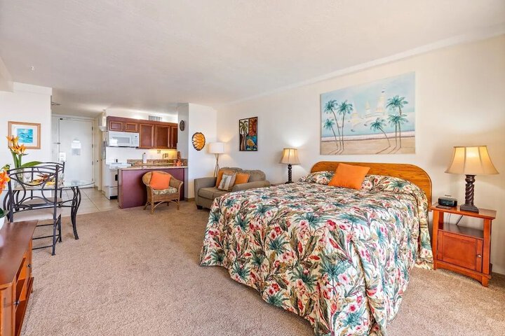 Room 6 of 65