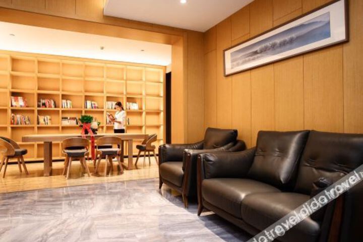 Hotel Interior 10 of 21