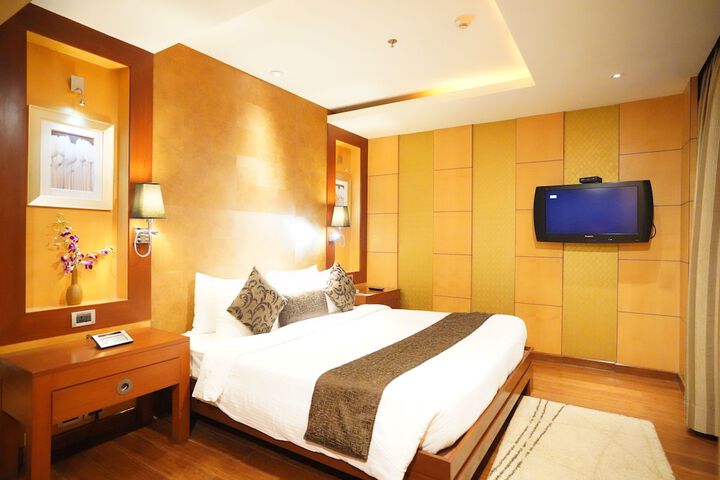 Room 14 of 53