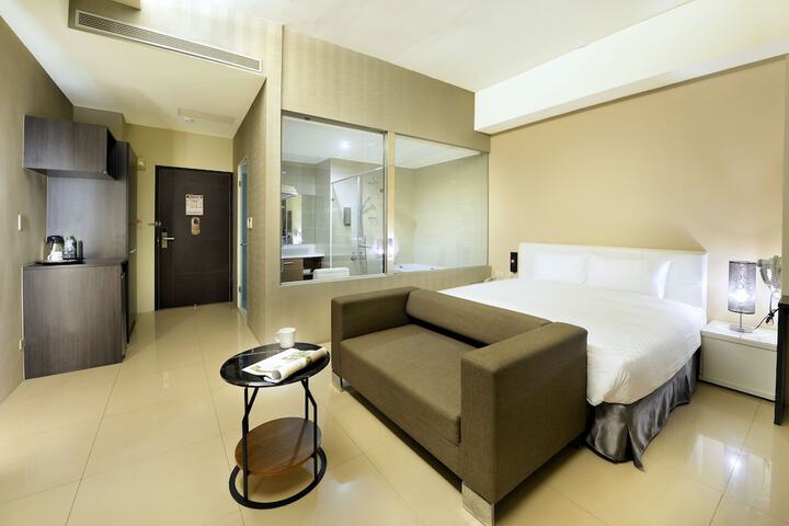 Room 16 of 54