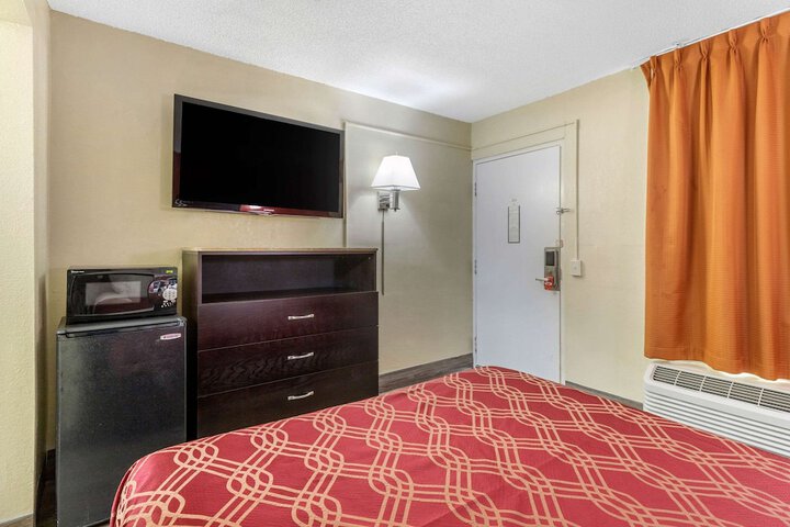 2 Double Beds (11 of 17)