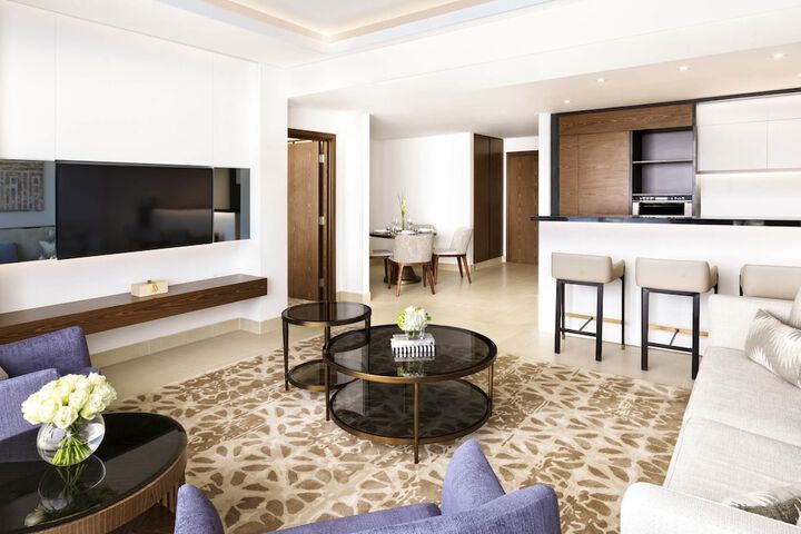 Room 76 of 310