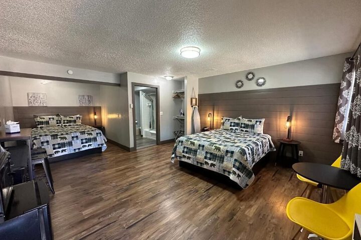 Room 11 of 20