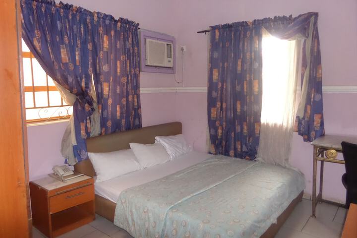 Room 2 of 17