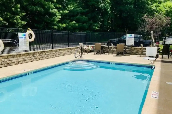 Pool 8 of 9