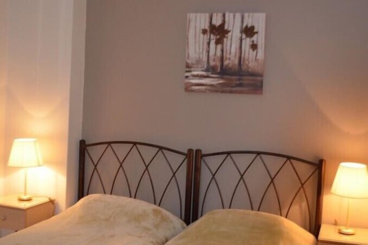 Room 12 of 22
