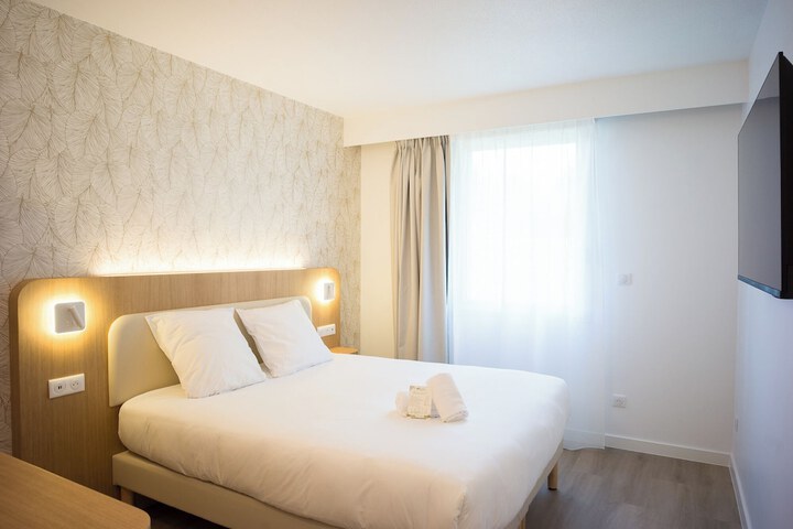 Room 34 of 127