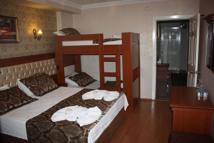 Room 8 of 34