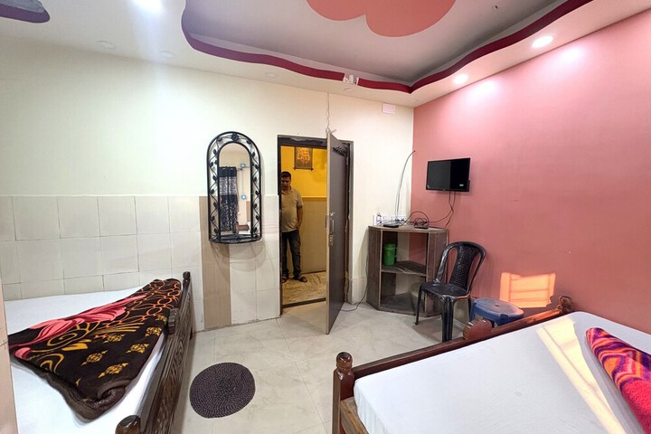 Room 14 of 37