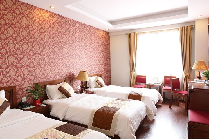 Room 14 of 83
